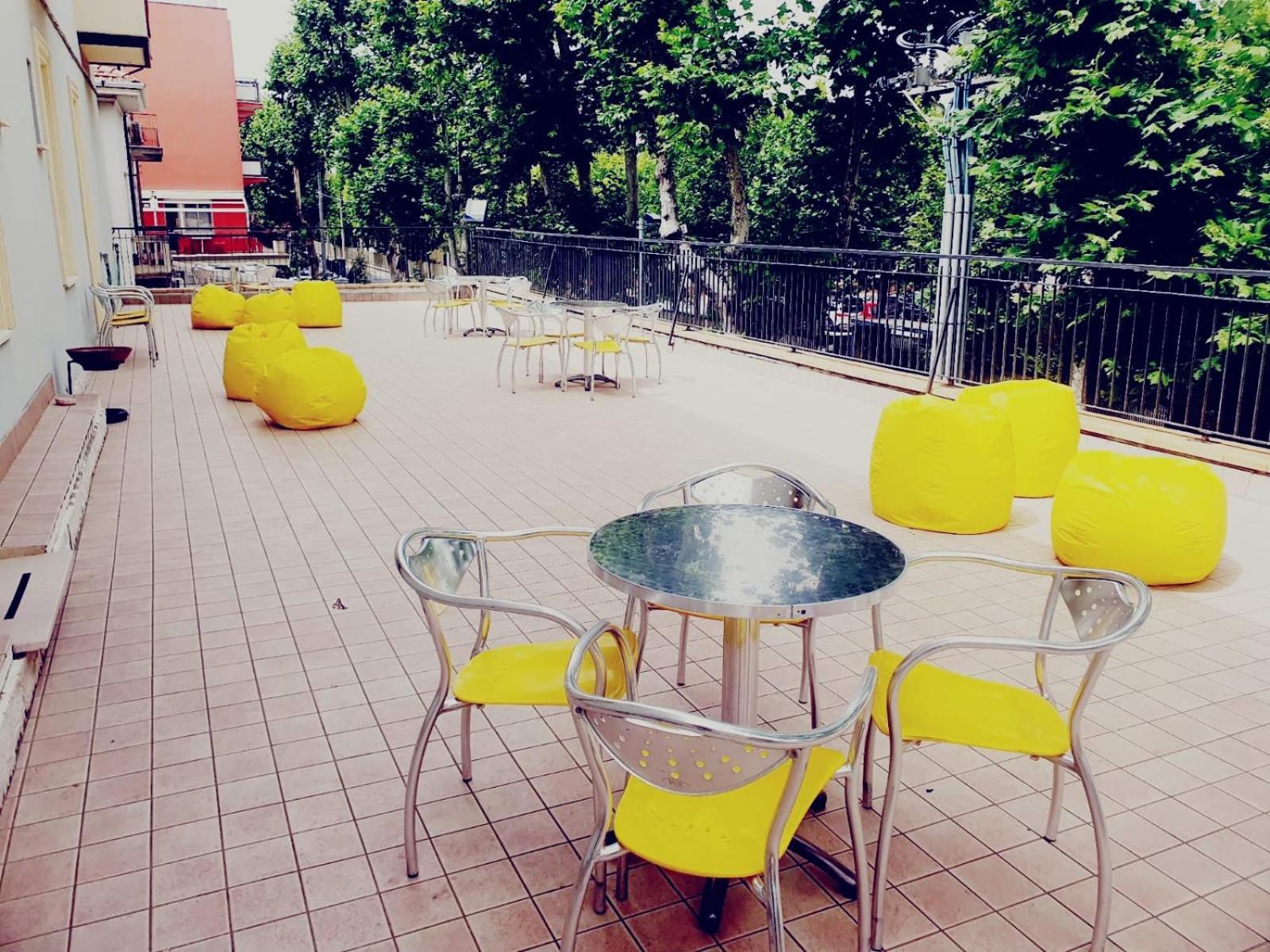 Hotel Ideale Young People Under 40 Rimini Bagian luar foto