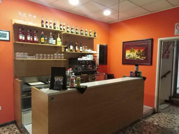 Hotel Ideale Young People Under 40 Rimini Bagian luar foto